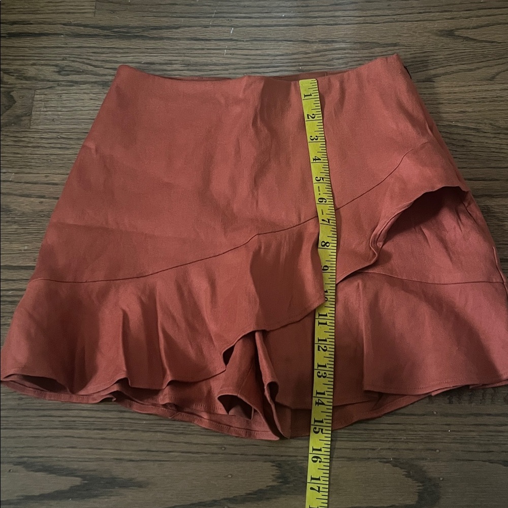 Express Elegant  Ruffle Skort - Picture 10 of 11